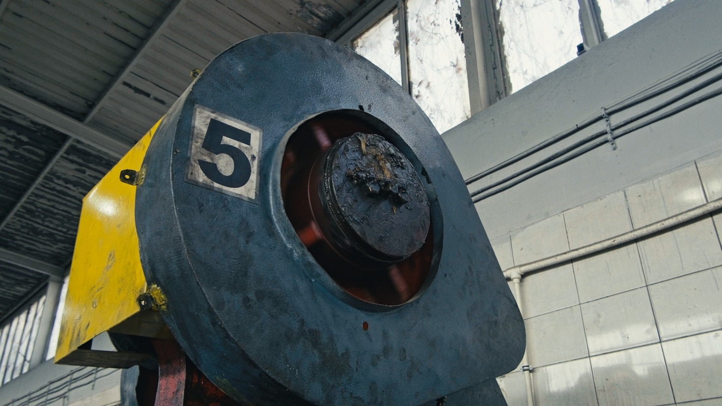 The Benefits of Global Equipment Trade for Construction Businesses